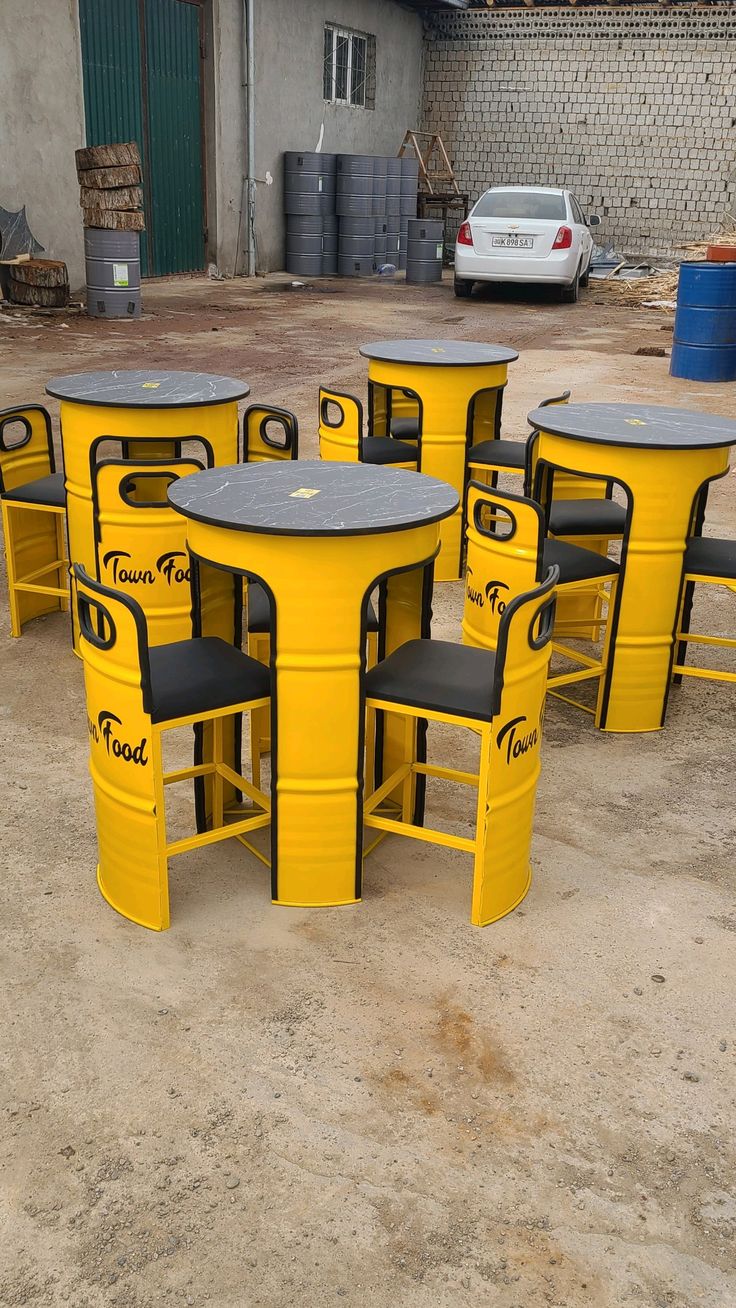 Sarı Posisyon Yüksek Masa Sandalye Seti | 4 Kişilik Endüstriyel Café Mobilyası | FERRO